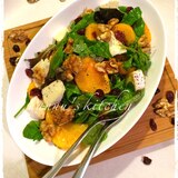 秋の味覚♪柿とブリーチーズのカラフルなサラダ